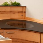 rundes Kochfeld mit Abstellfläche aus Glas