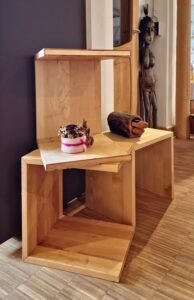 Ulmer Hocker der Bauhaus Designklassiker von Max Bill