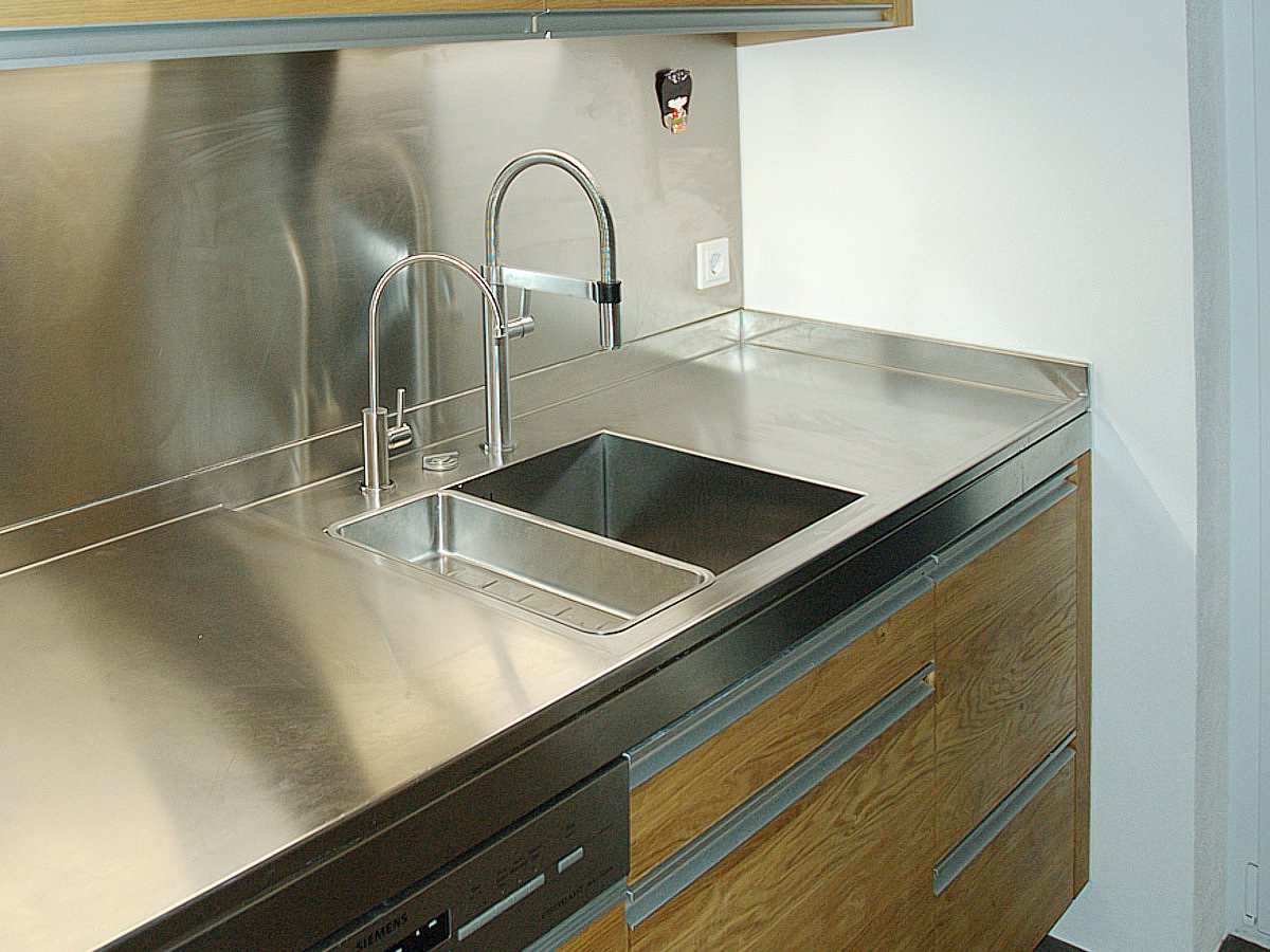 Arbeitsplatte aus Edelstahlblech